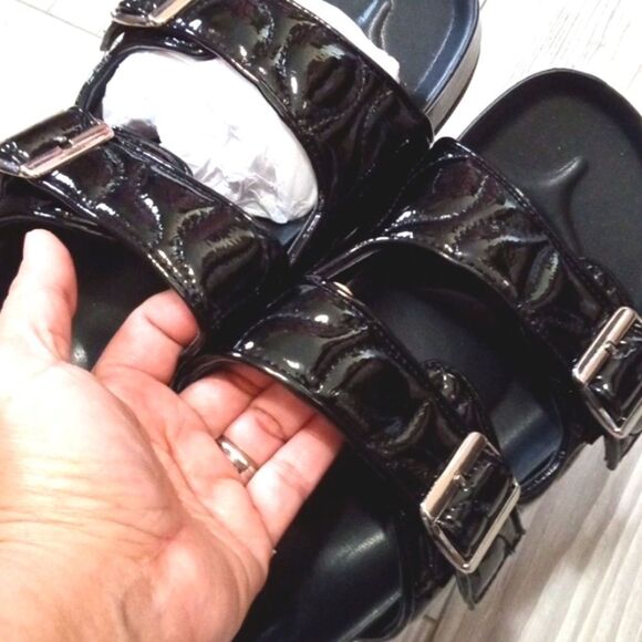 (S-3604)  Chooka Double Buckle Sandal Sz 6 - Picture 11 of 11